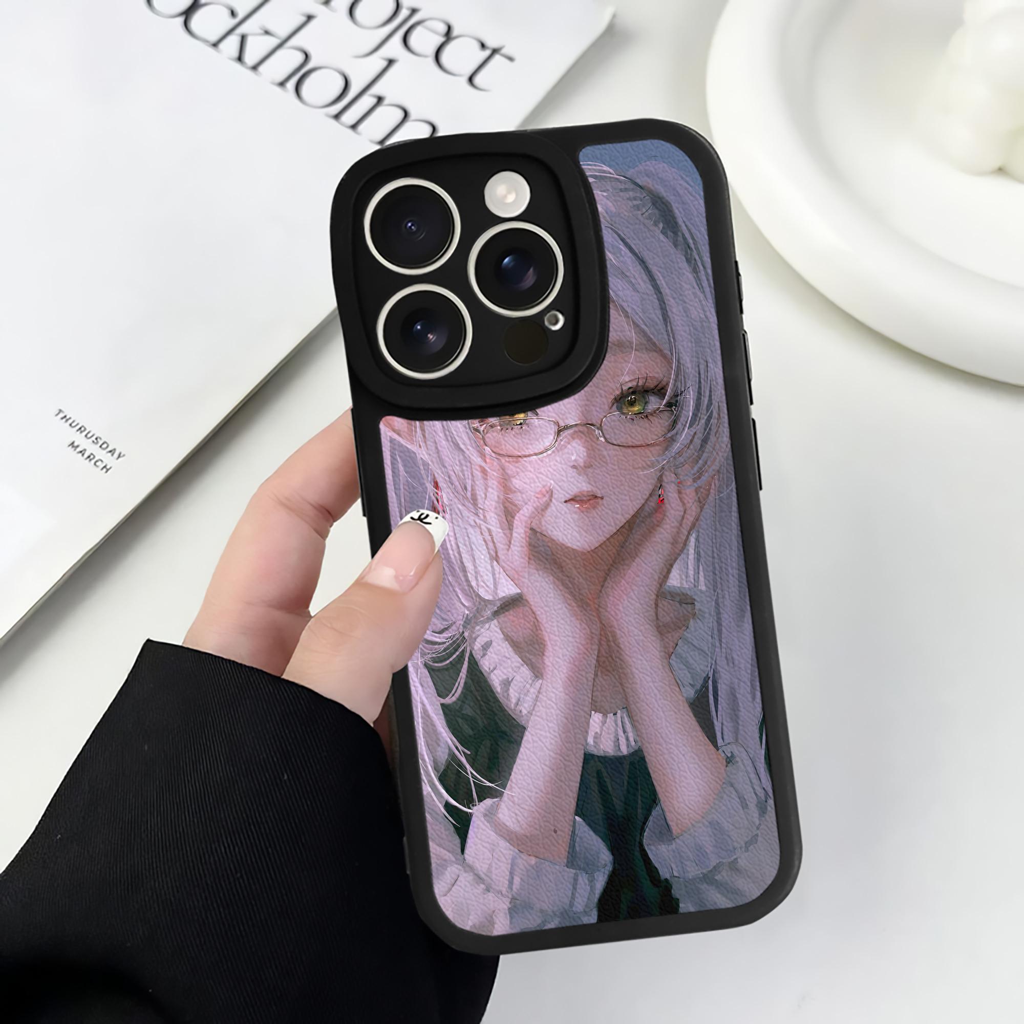 （画像用） 葬送のフリーレン Frieren 【iPhone 16シリーズ対応】シリコンスマホケース（レザー調） 材質：シリコン